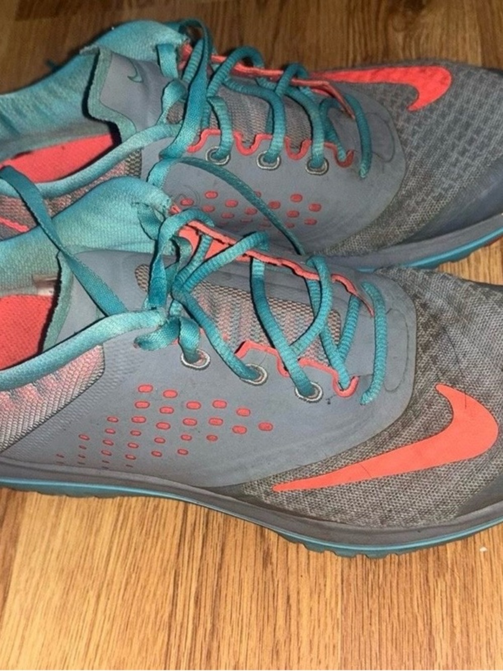 Nike Women's Teal and Coral Athletic Sneakers